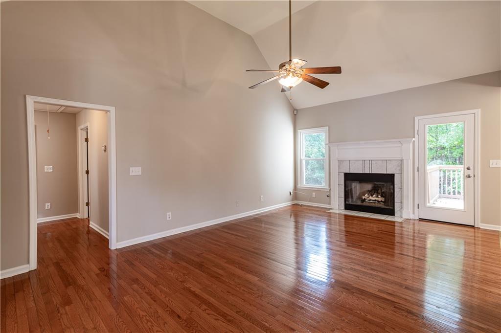 705 Oxford Crest Court NW