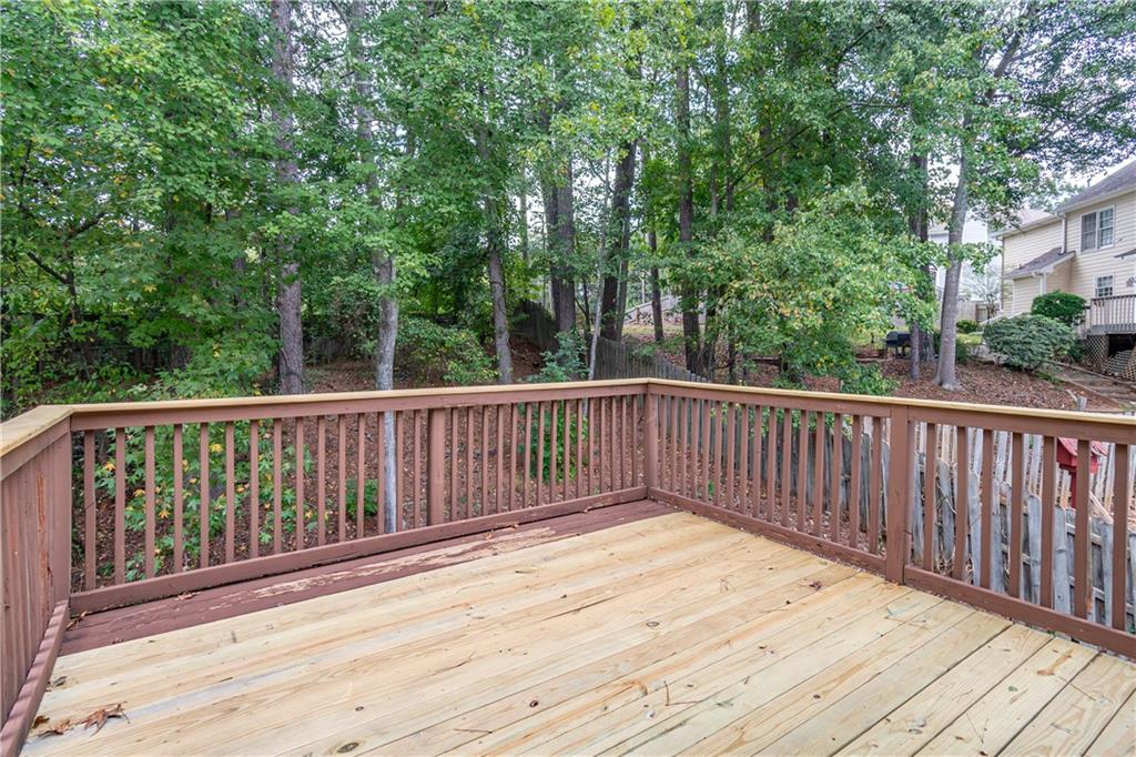 705 Oxford Crest Court NW