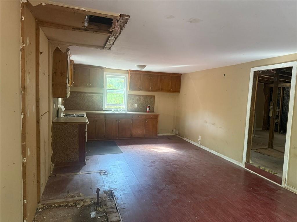 524 S Holly Springs Road