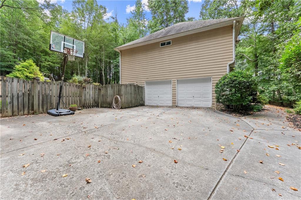 9545 Eagles Landing Drive