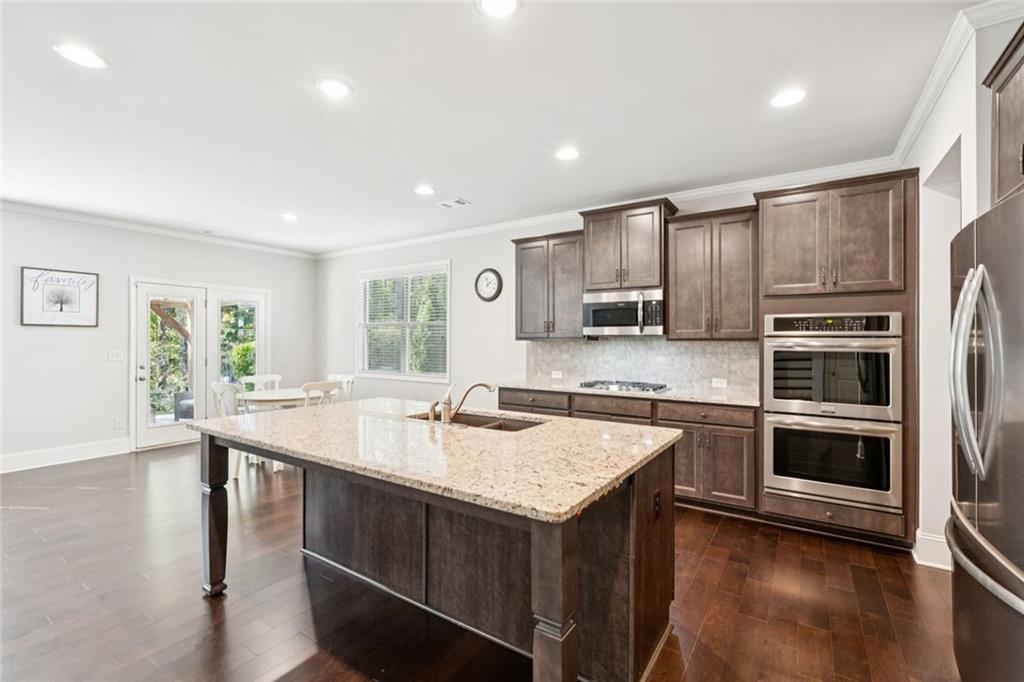 6025 Carruth Lake Drive