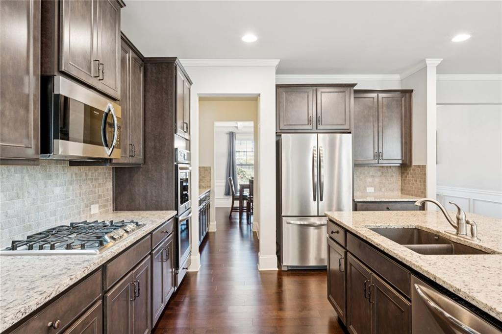 6025 Carruth Lake Drive