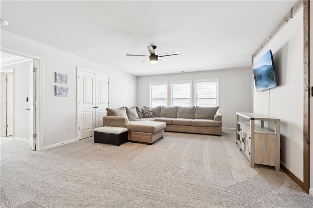 6025 Carruth Lake Drive