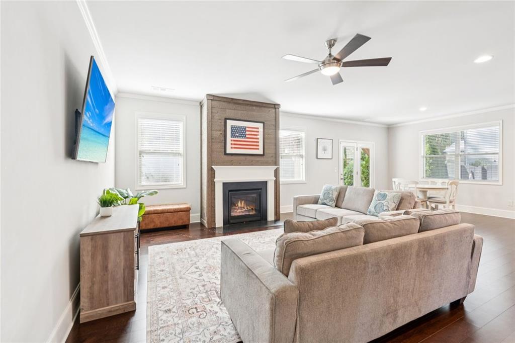 6025 Carruth Lake Drive