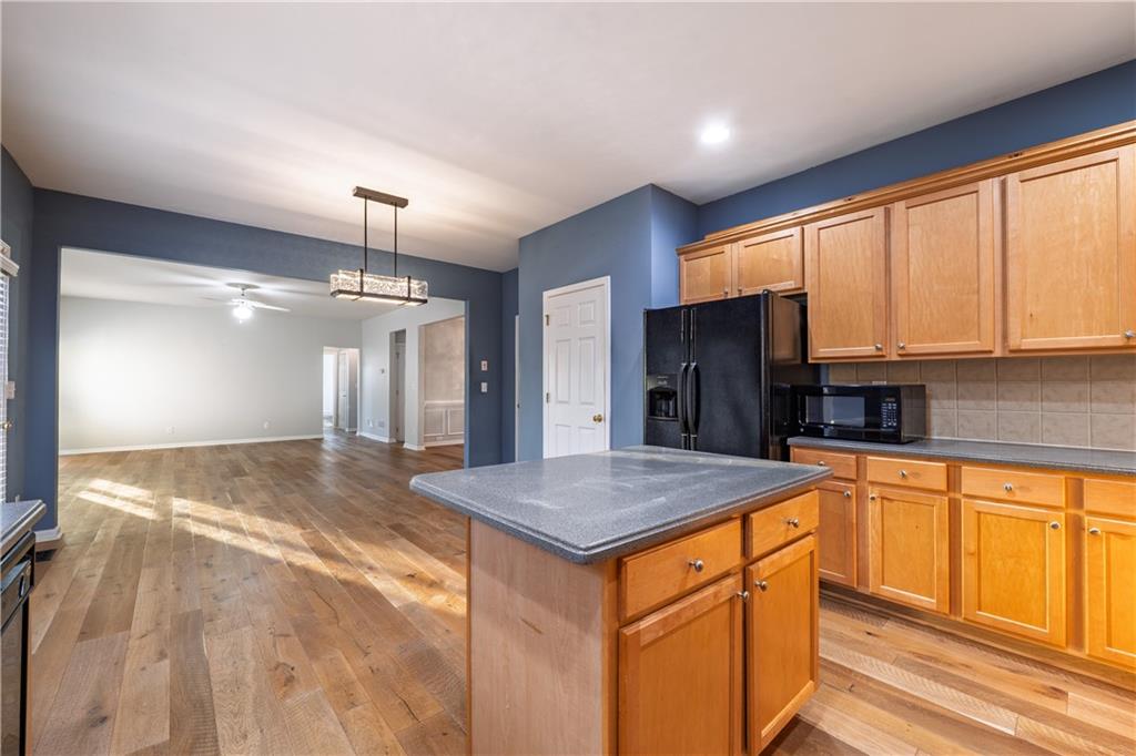 1280 Hidden Creek Point