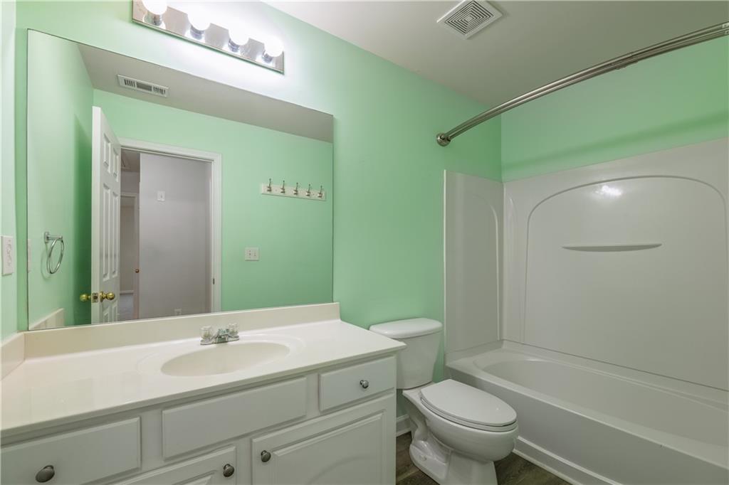 1280 Hidden Creek Point