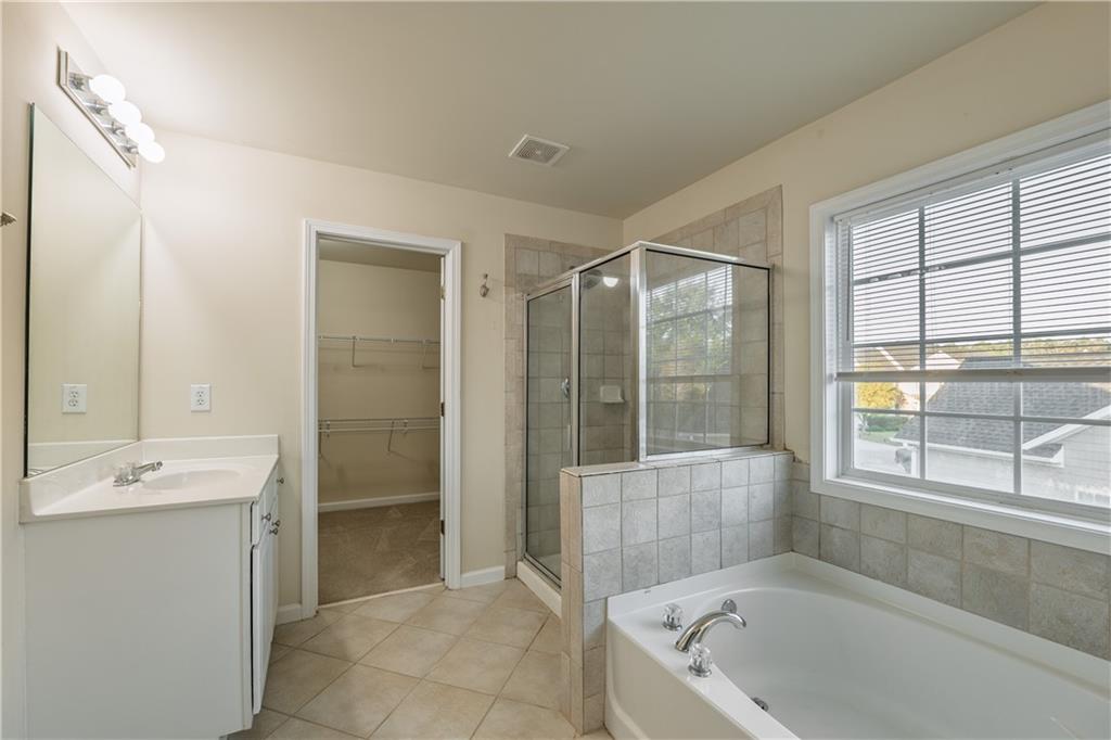 1280 Hidden Creek Point