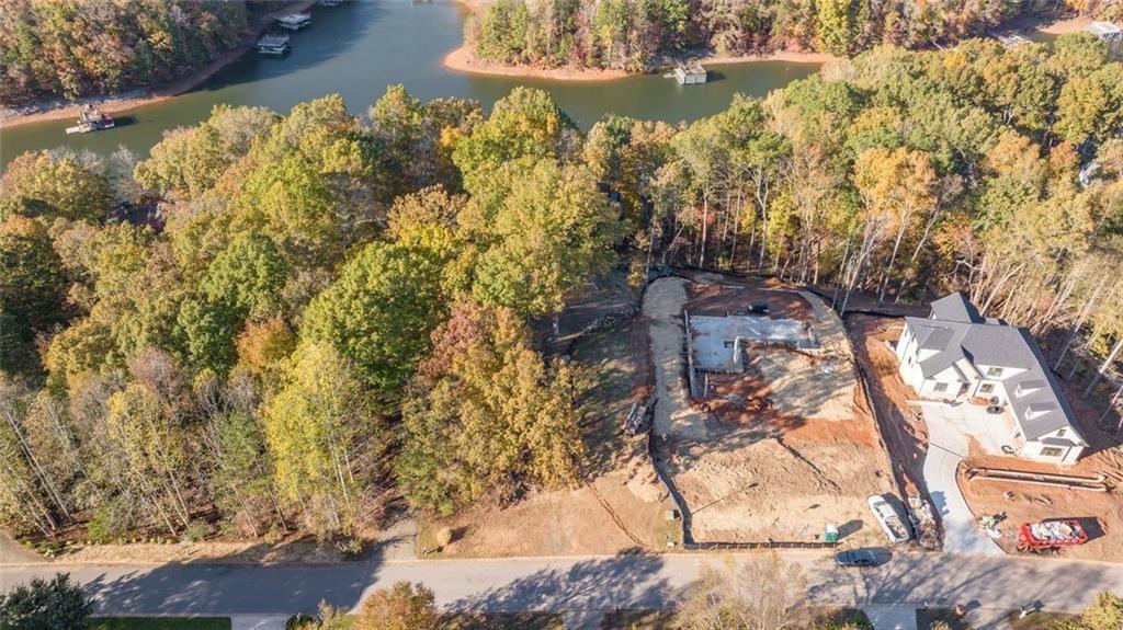 5994 Wellington Avenue