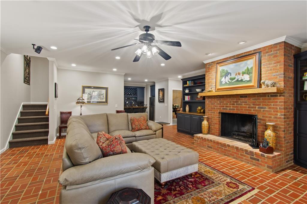 4541 Montclair Circle