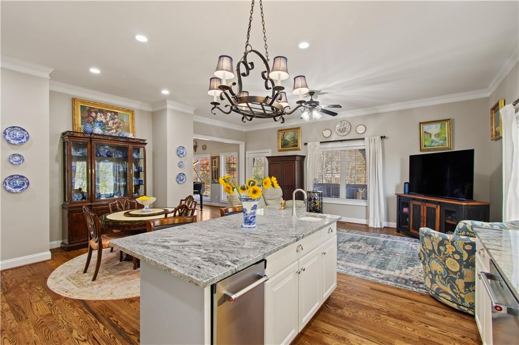 4541 Montclair Circle