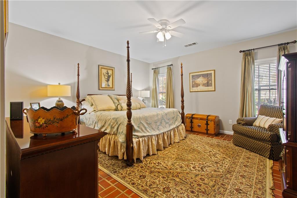 4541 Montclair Circle