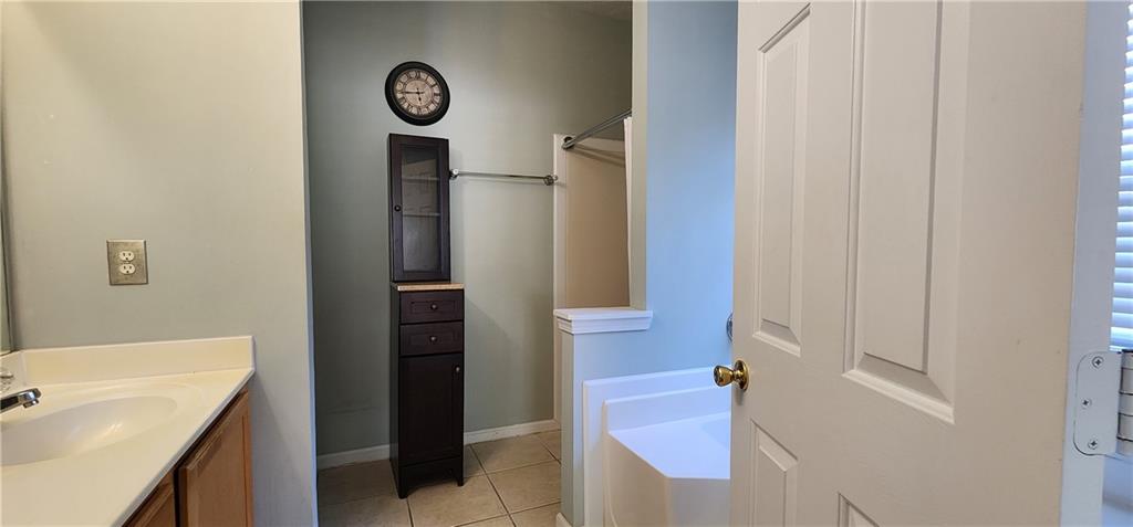 3825 Jackson Shoals Court