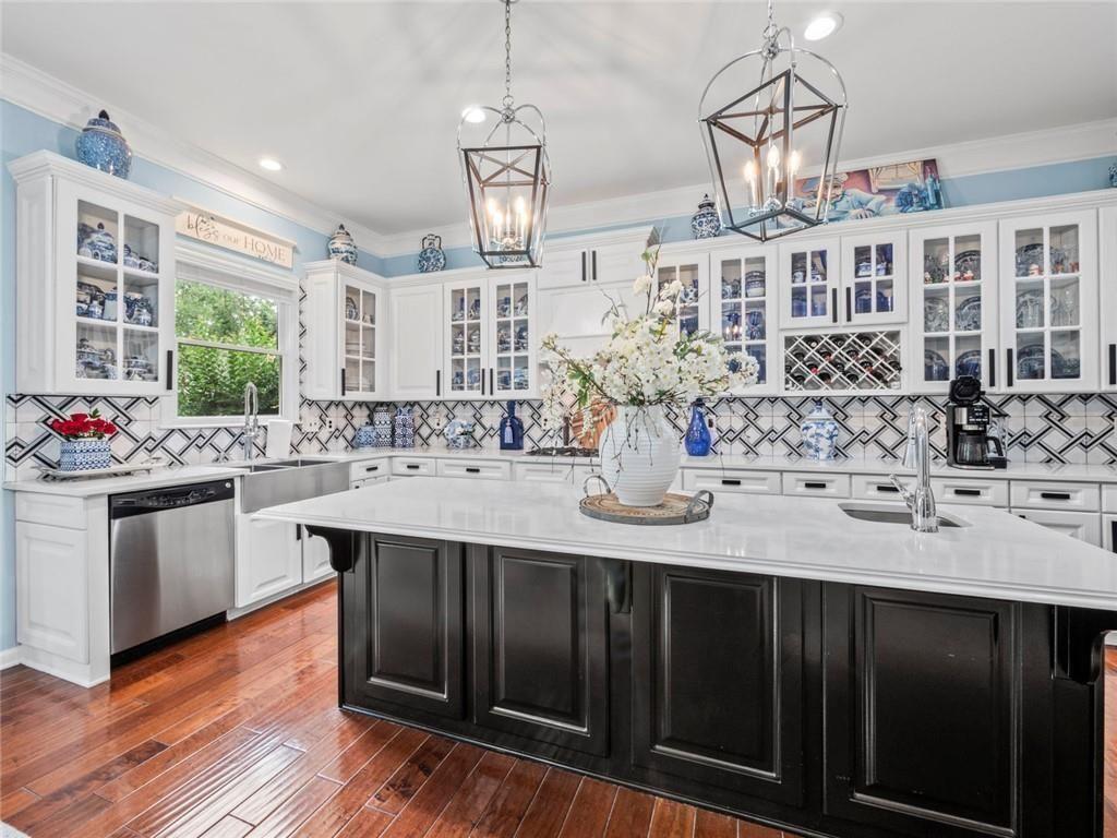 7060 Summit Ridge Chase