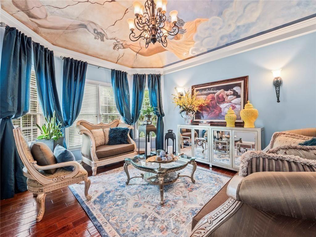 7060 Summit Ridge Chase