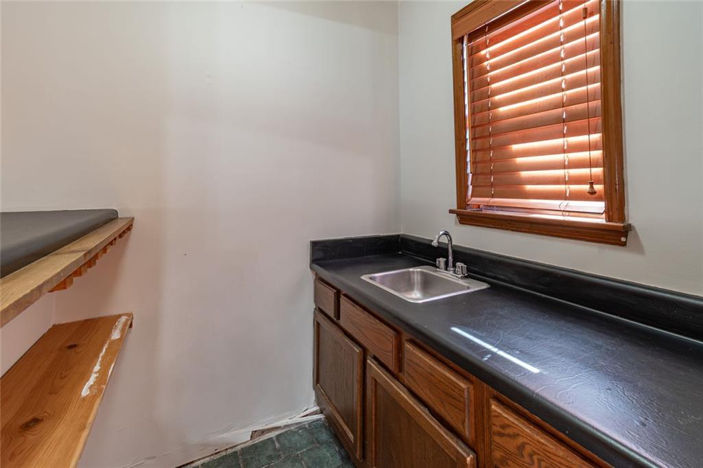 330 Broken Lance Place