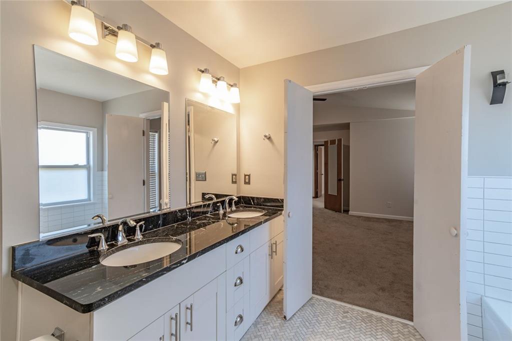 330 Broken Lance Place