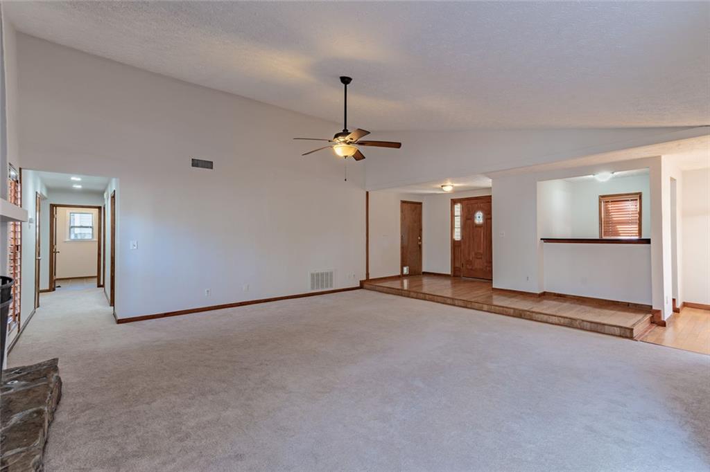 330 Broken Lance Place