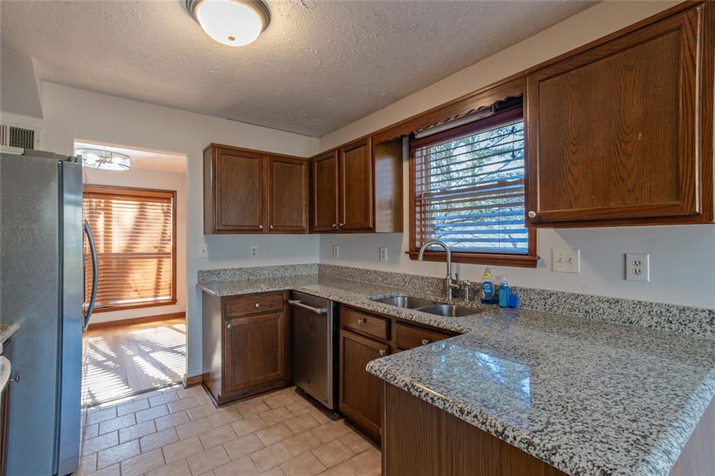 330 Broken Lance Place