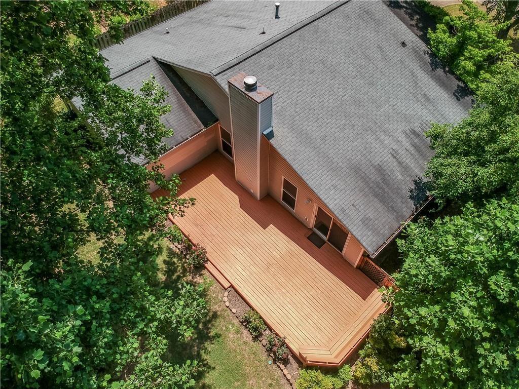 330 Broken Lance Place