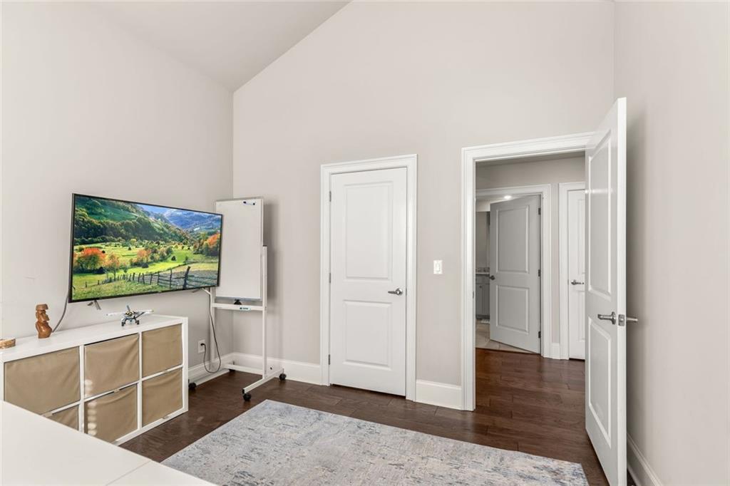 3925 Sierra Knolls Court