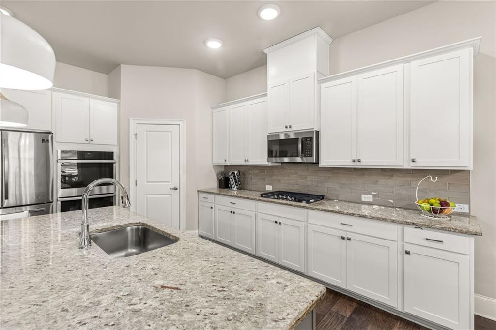 3925 Sierra Knolls Court