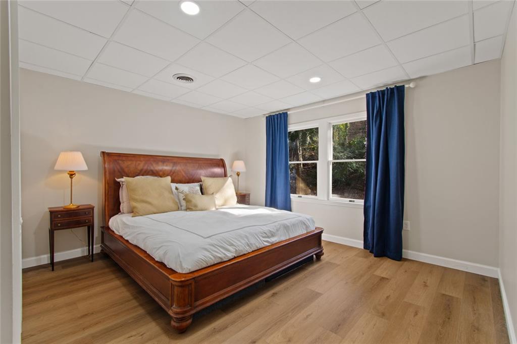 3526 Edgewood Circle