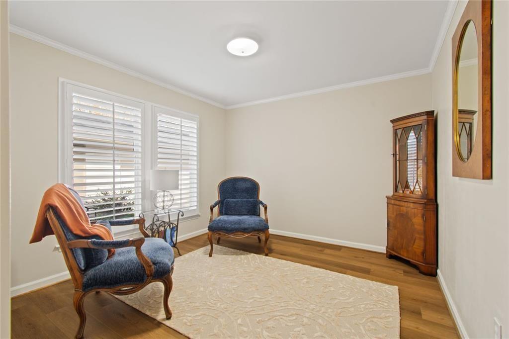 3526 Edgewood Circle