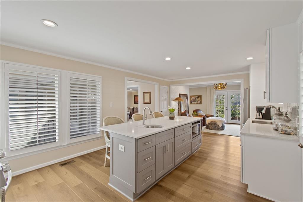 3526 Edgewood Circle