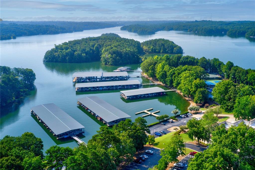 3526 Edgewood Circle