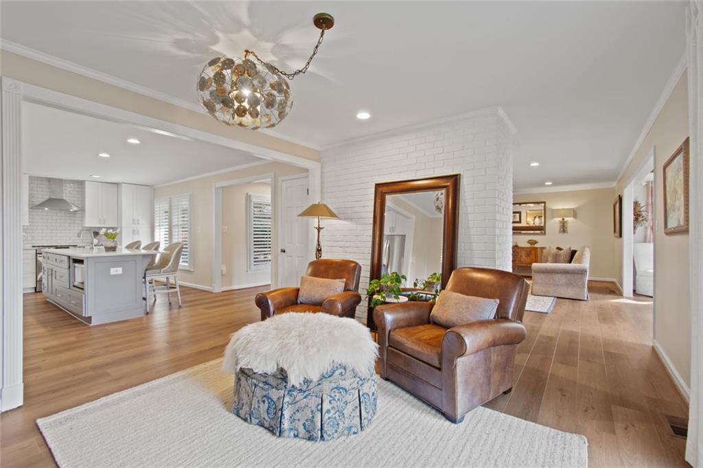 3526 Edgewood Circle