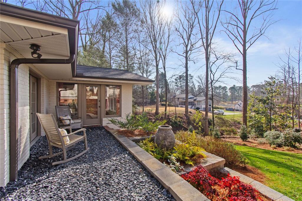 3526 Edgewood Circle