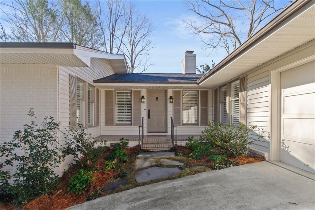 3526 Edgewood Circle