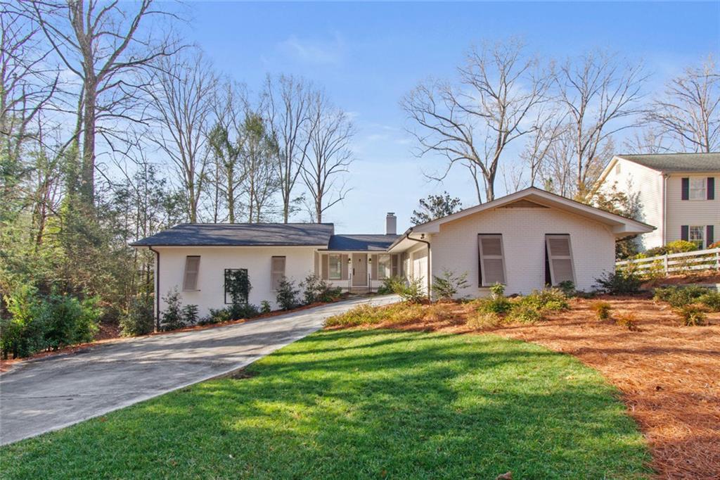 3526 Edgewood Circle