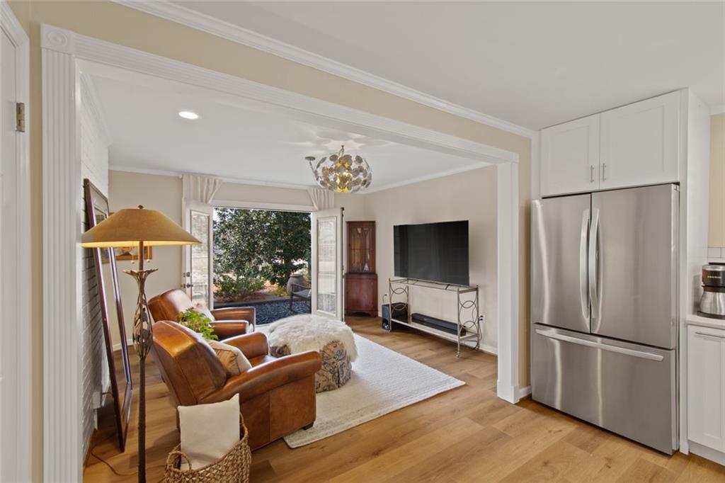 3526 Edgewood Circle