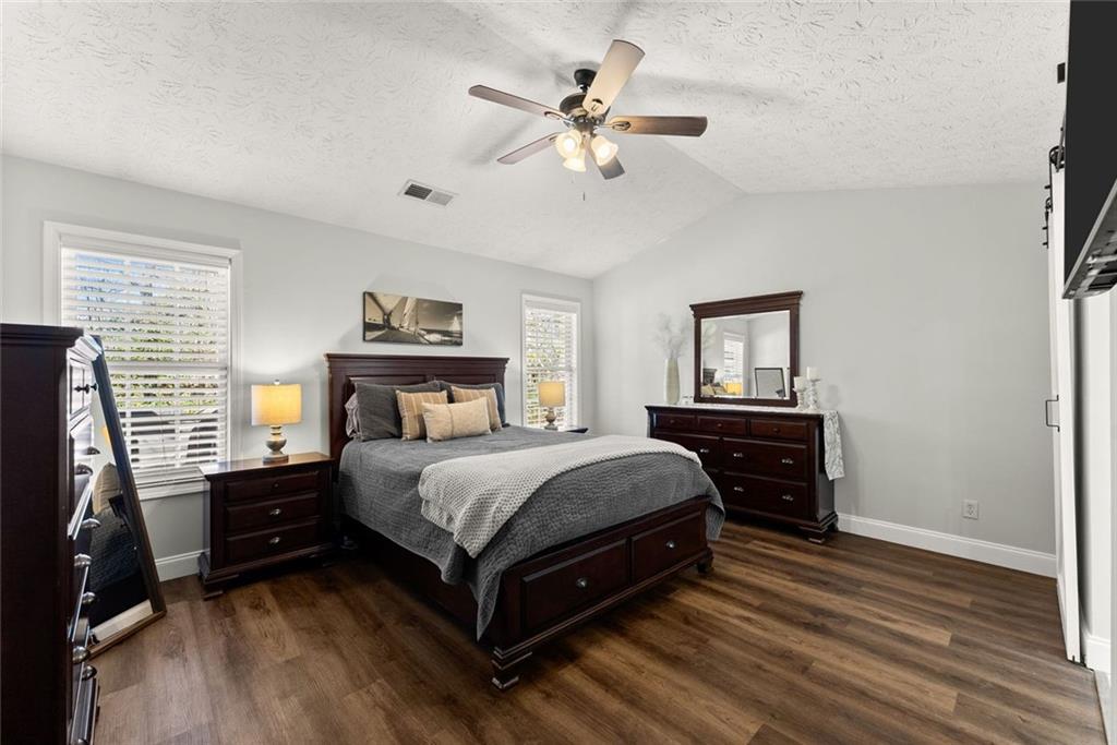 5740 Rolling Meadow Lane