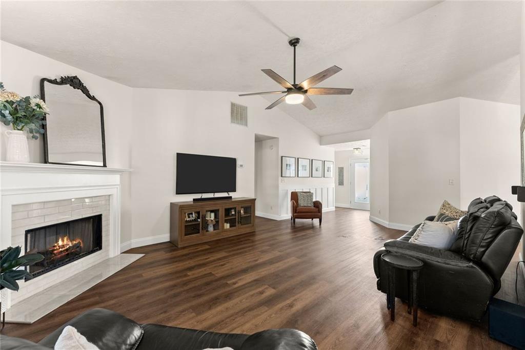 5740 Rolling Meadow Lane