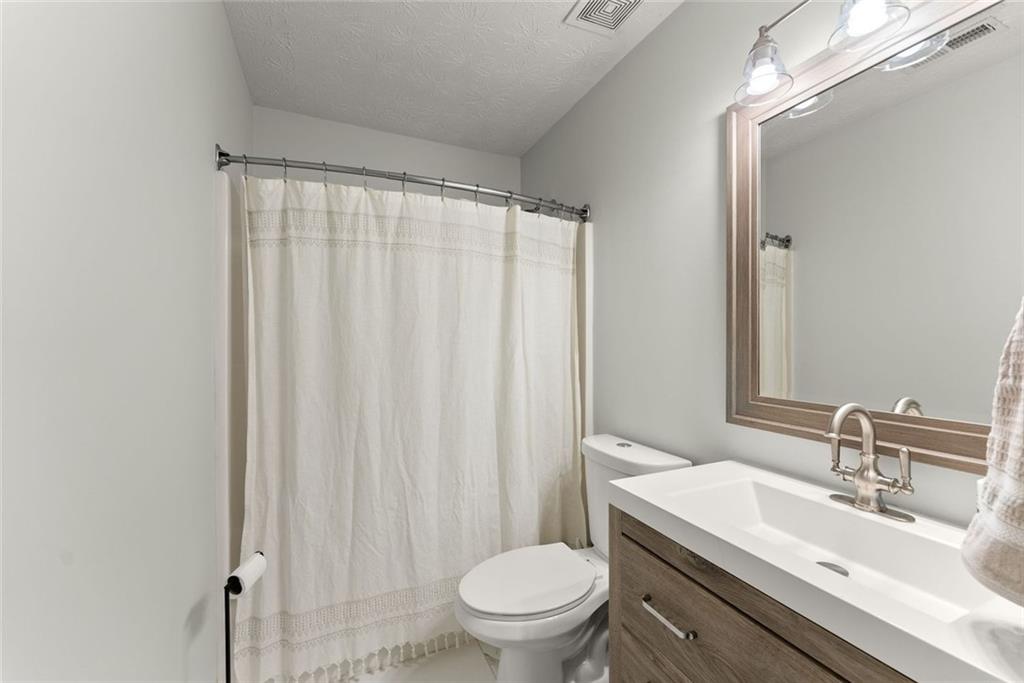 5740 Rolling Meadow Lane