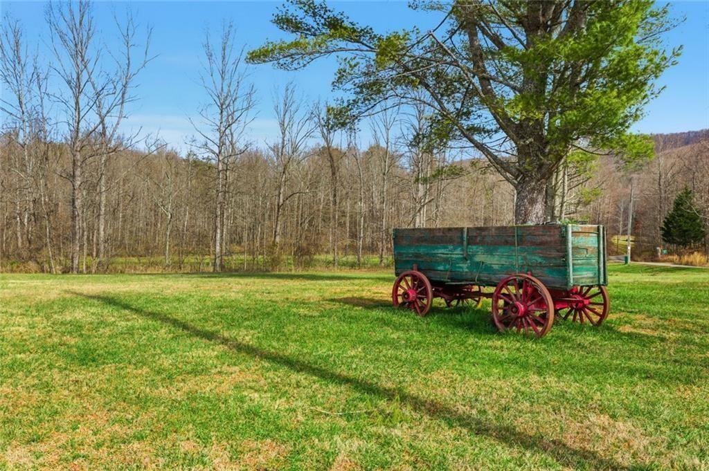 61 Bear Ridge Road