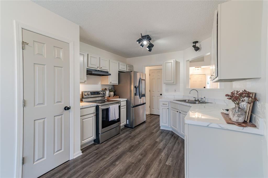 6415 Phillips Creek Drive