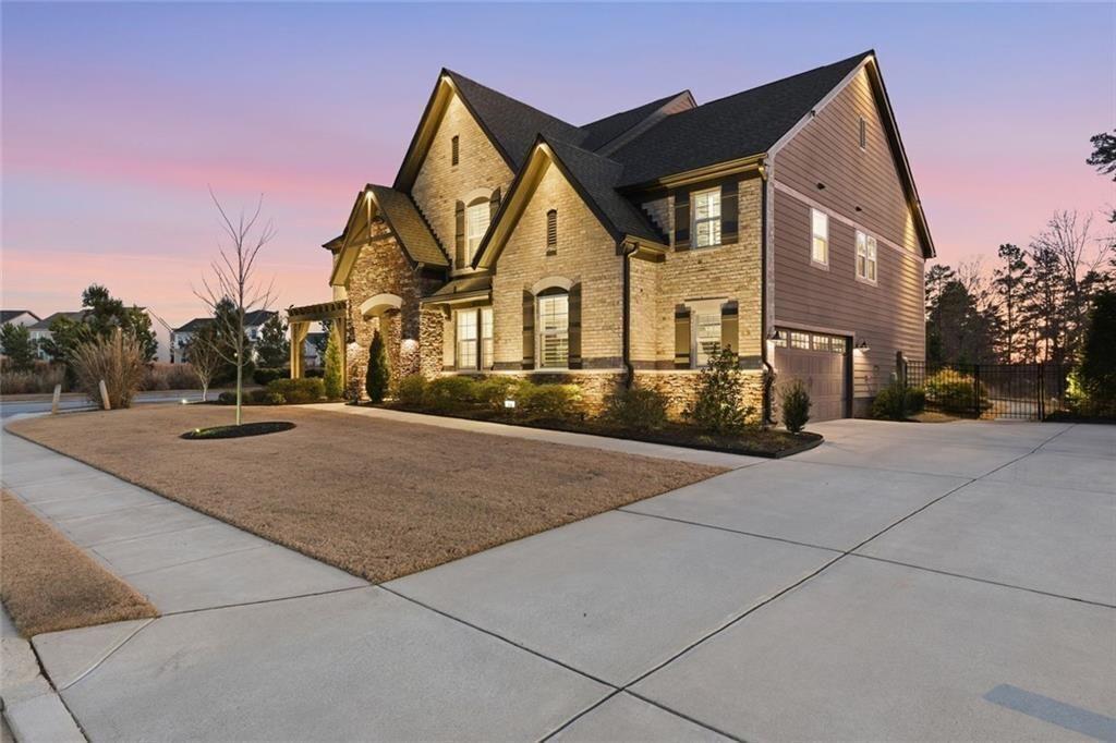 13 Clearwater Court