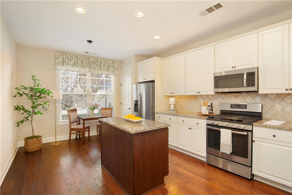 3730 Cypresswood Point SW