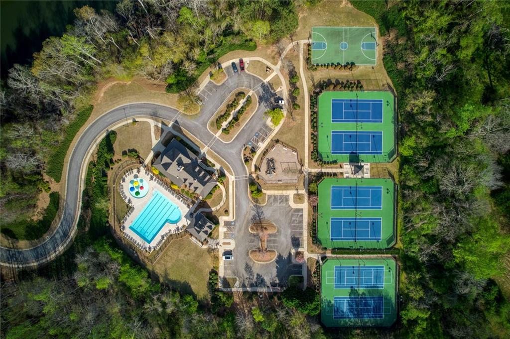 6215 Vista Crossing Way