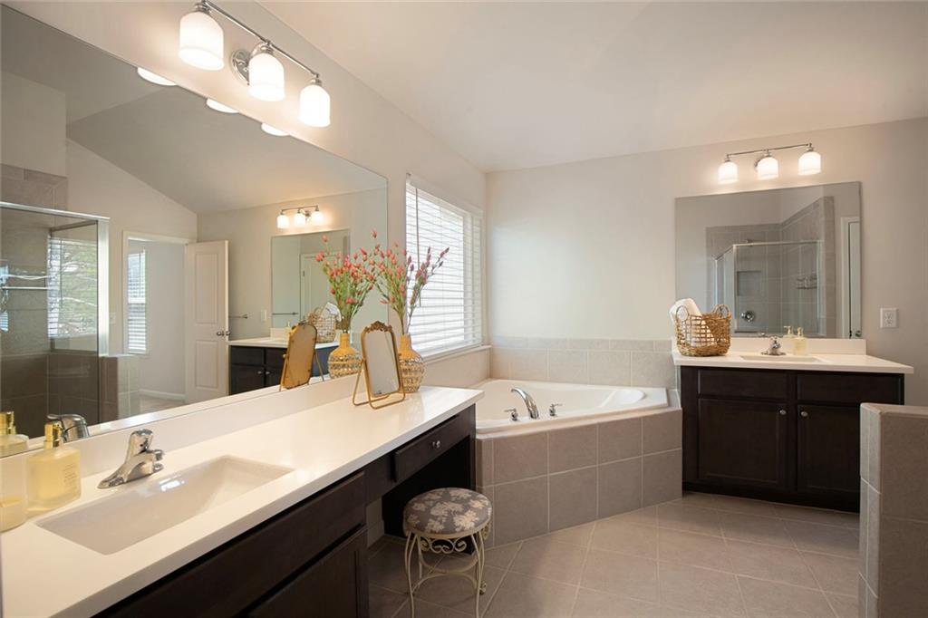 6215 Vista Crossing Way