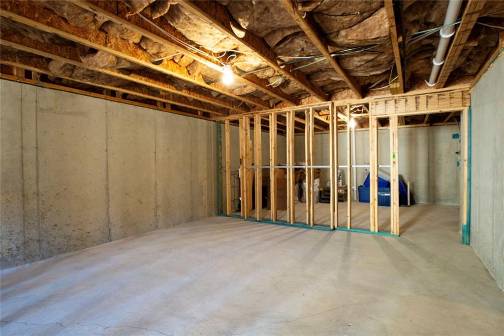 6215 Vista Crossing Way