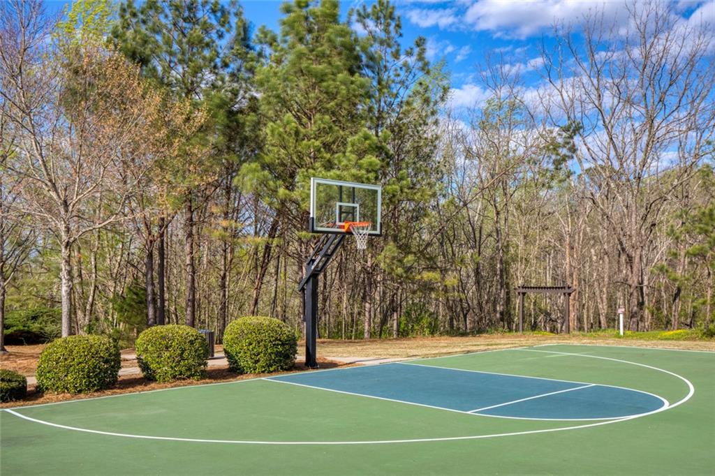 6215 Vista Crossing Way