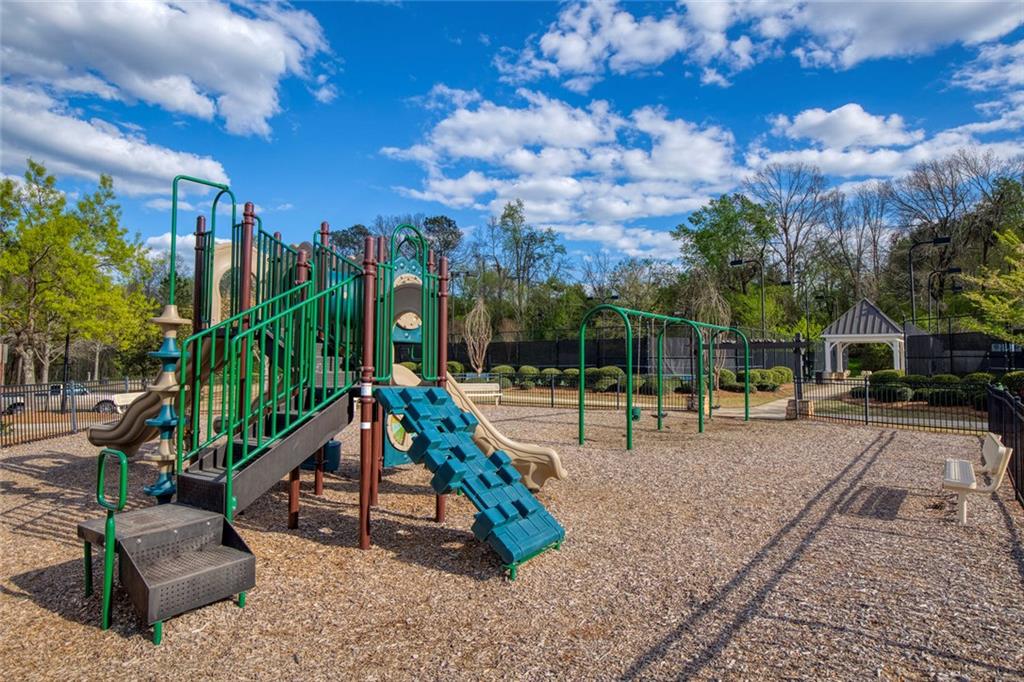 6215 Vista Crossing Way