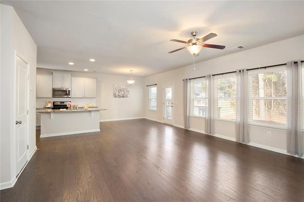 6215 Vista Crossing Way