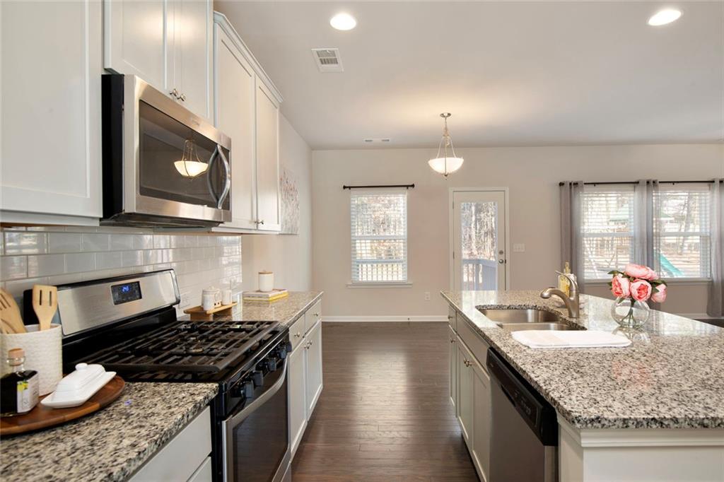 6215 Vista Crossing Way