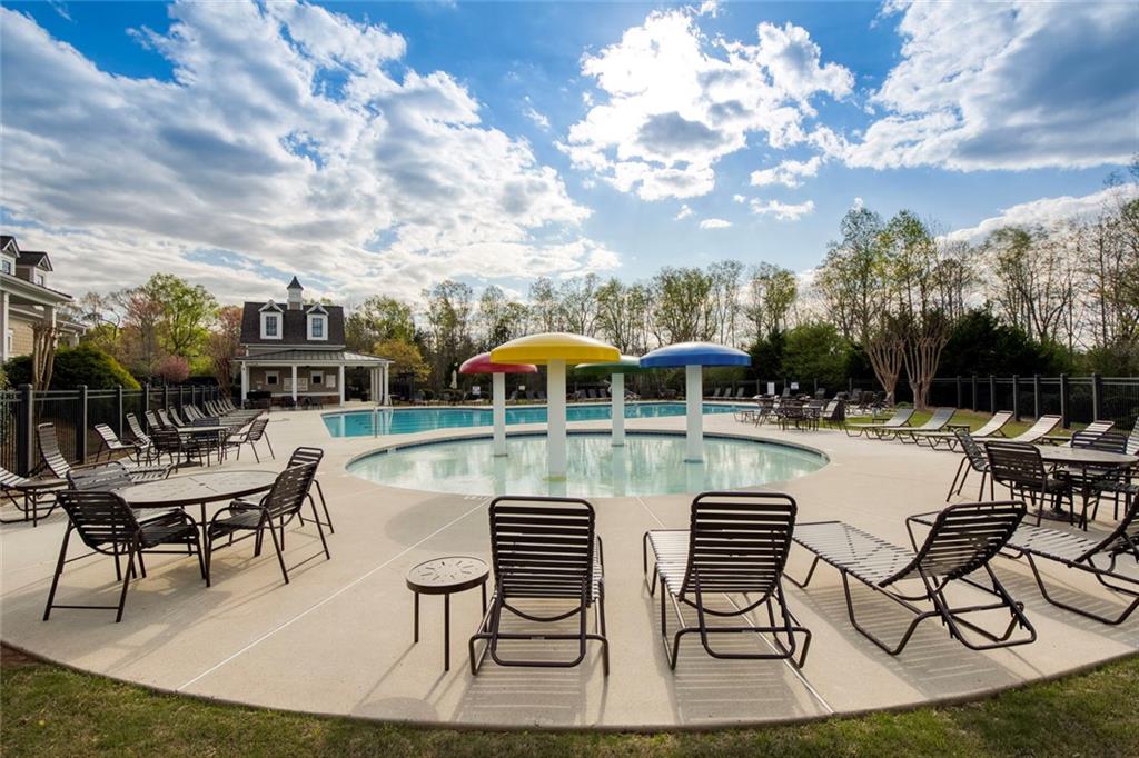 6215 Vista Crossing Way