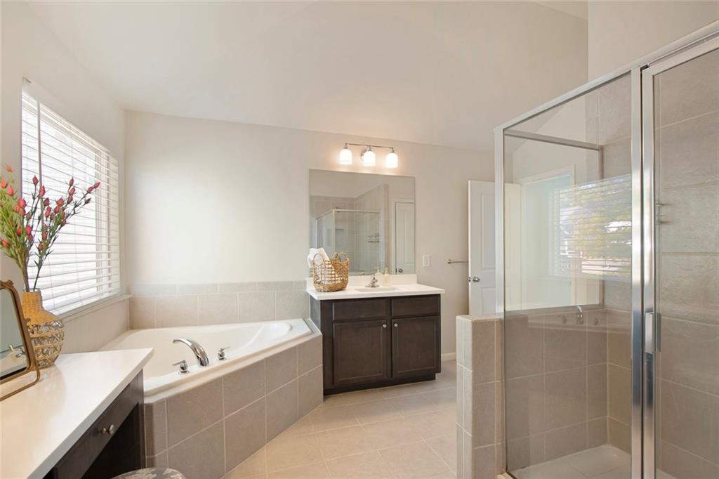 6215 Vista Crossing Way